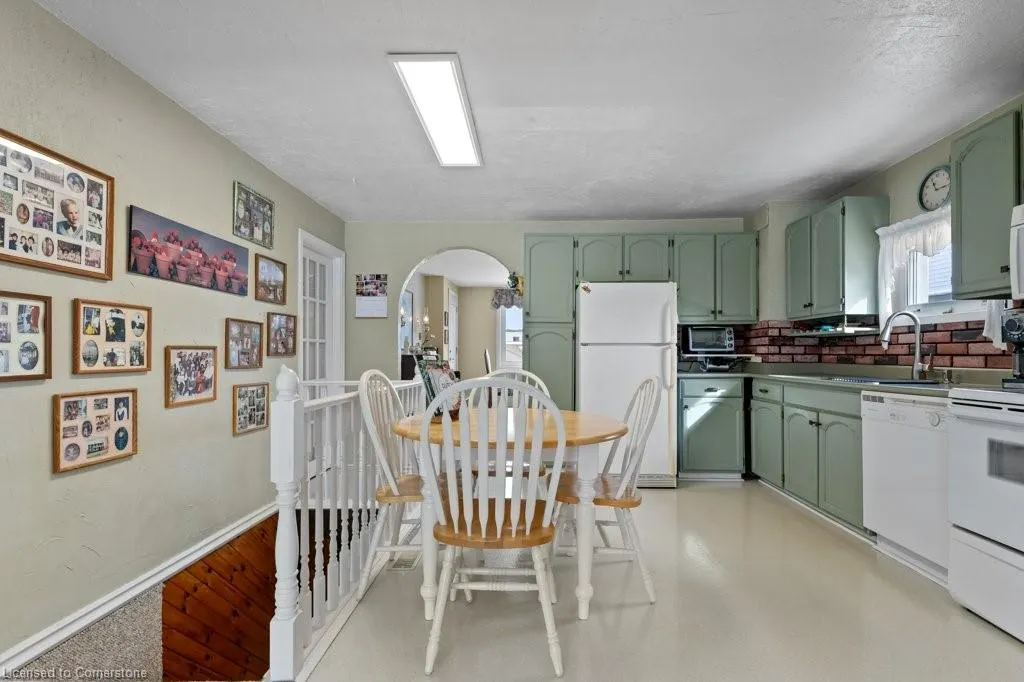 1 Tupper Boulevard