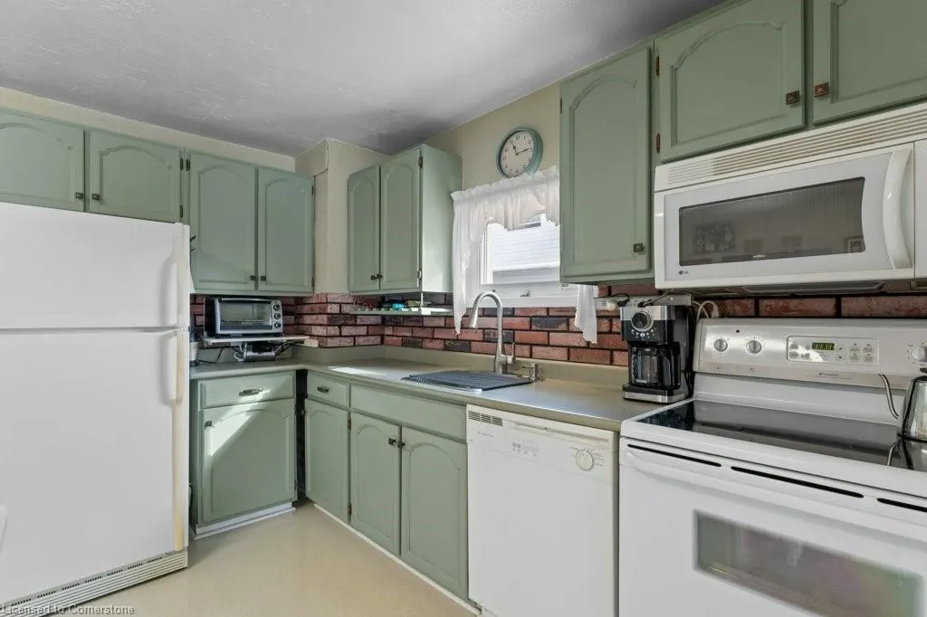 1 Tupper Boulevard