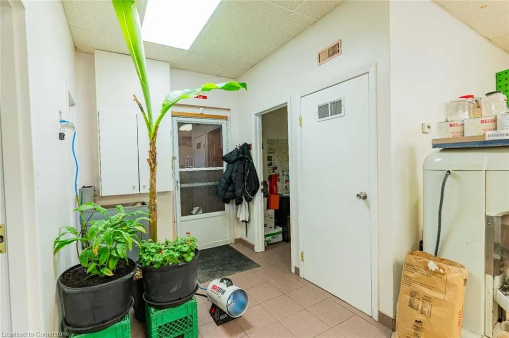 112 Oriole Parkway W