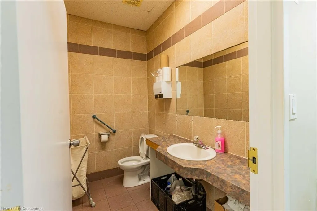 112 Oriole Parkway W