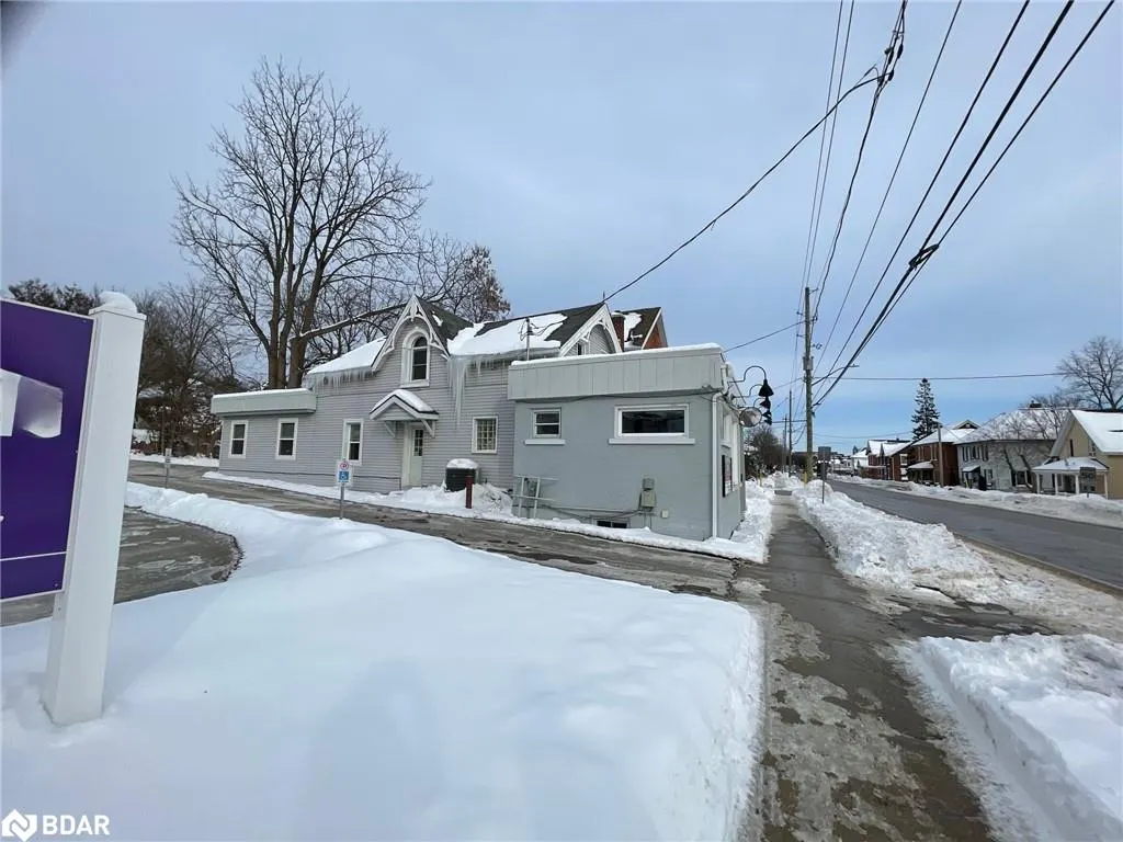 138 & 146 Mississaga Street W