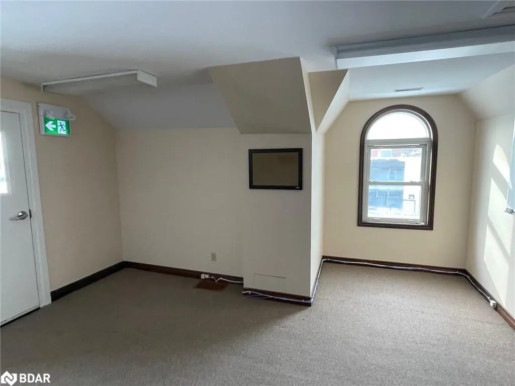 138 & 146 Mississaga Street W