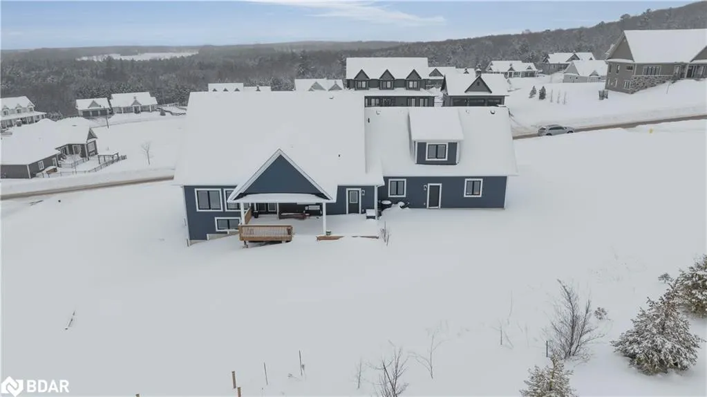 28 Thoroughbred Drive