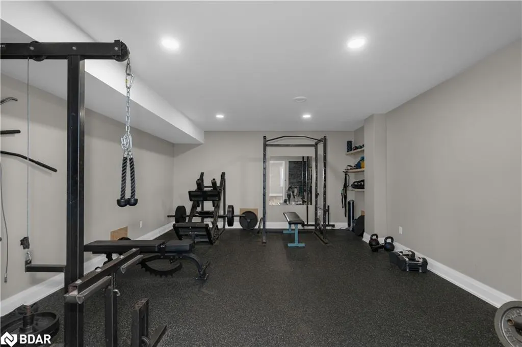 28 Thoroughbred Drive