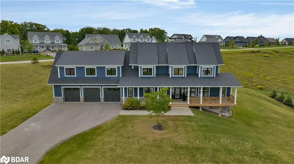 28 Thoroughbred Drive