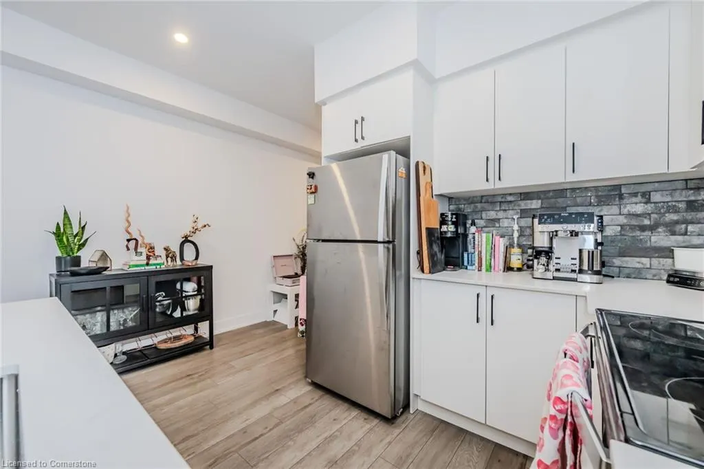99 Roger Street, #11