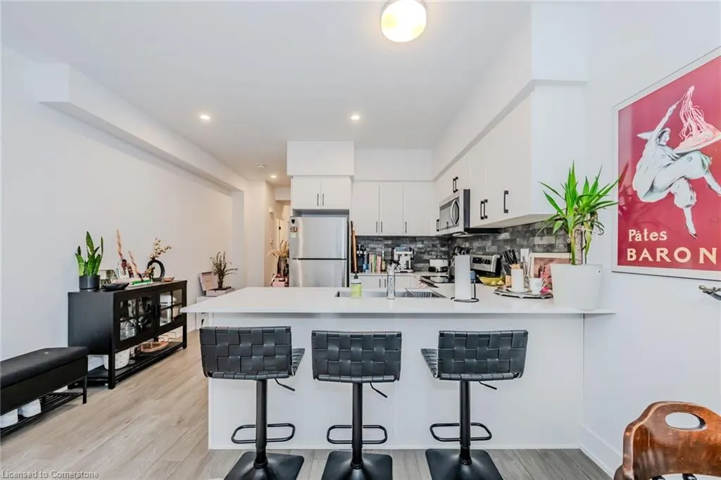 99 Roger Street, #11
