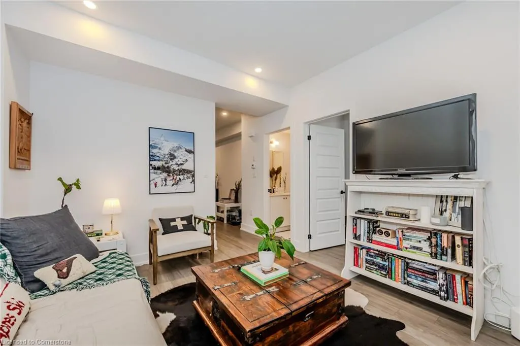 99 Roger Street, #11