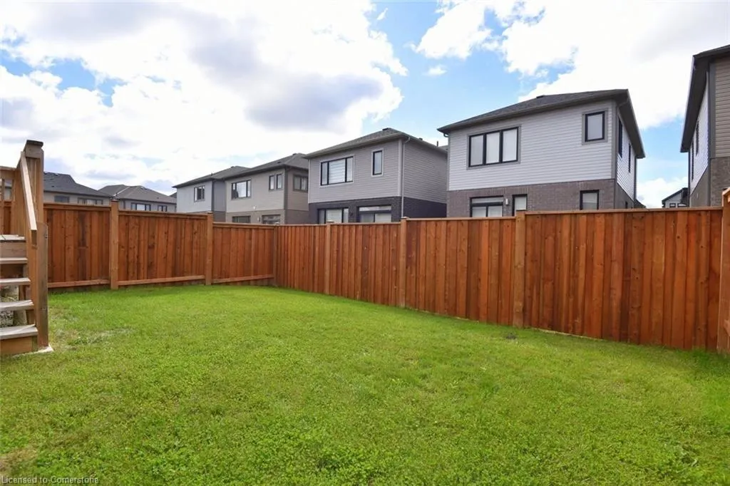 28 Fairey Crescent
