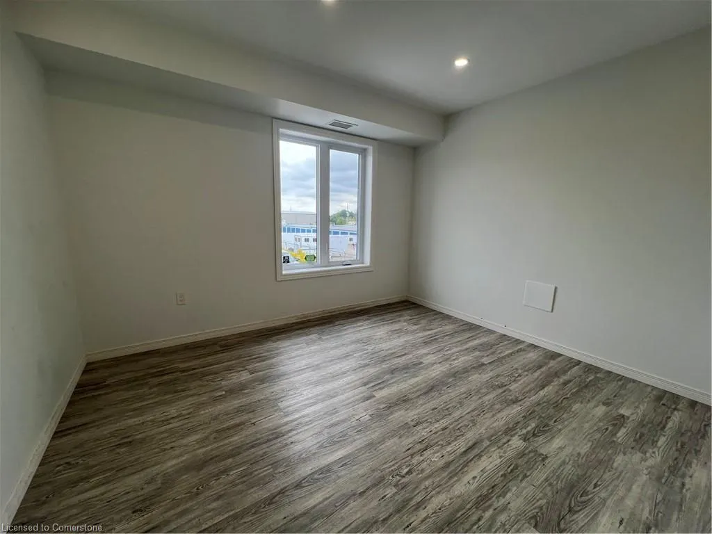 770 Glengarry Crescent, #C