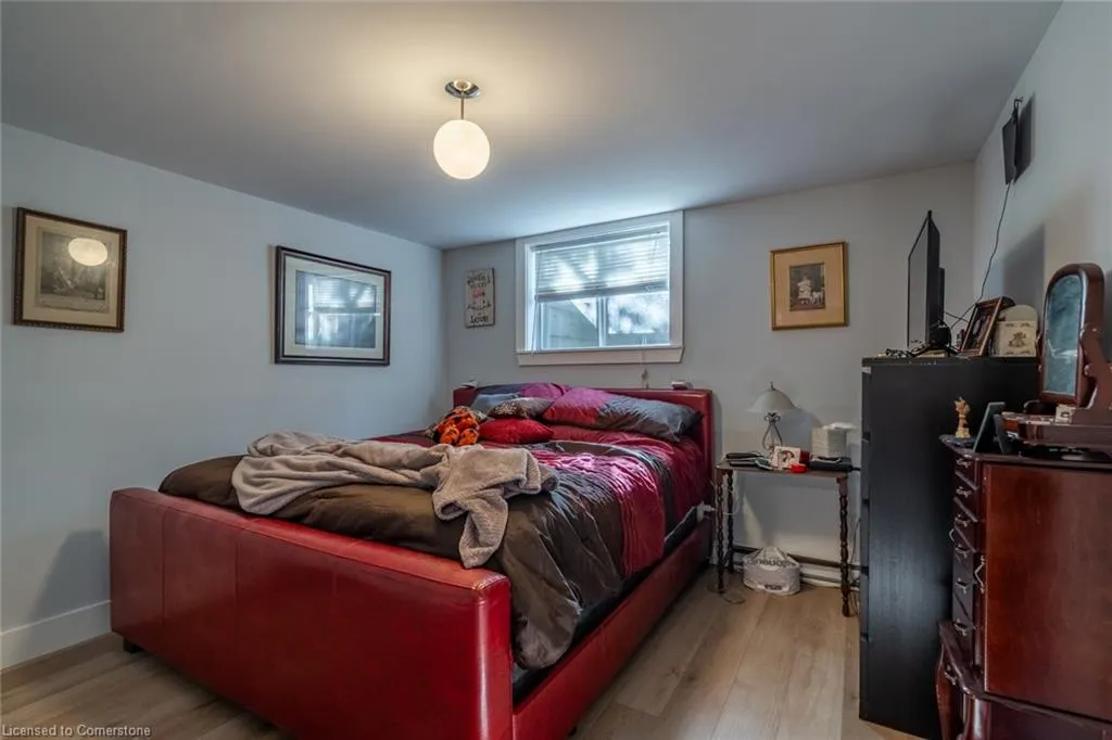81 Hamilton Street N
