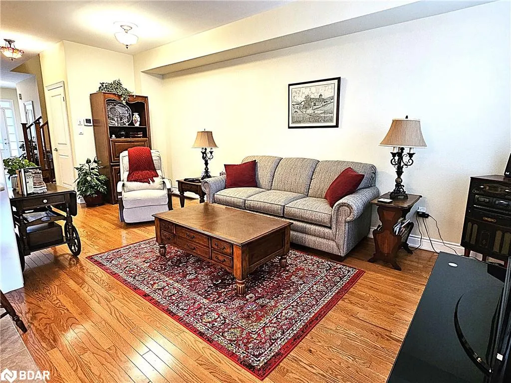 34 Savannah Crescent