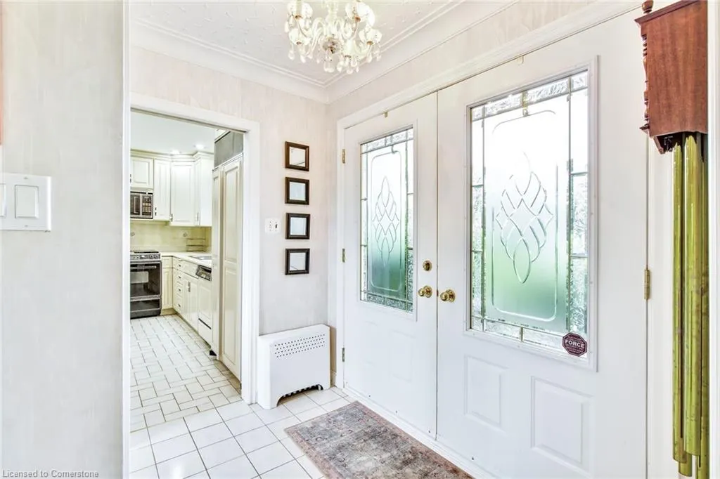 3546 Eton Crescent