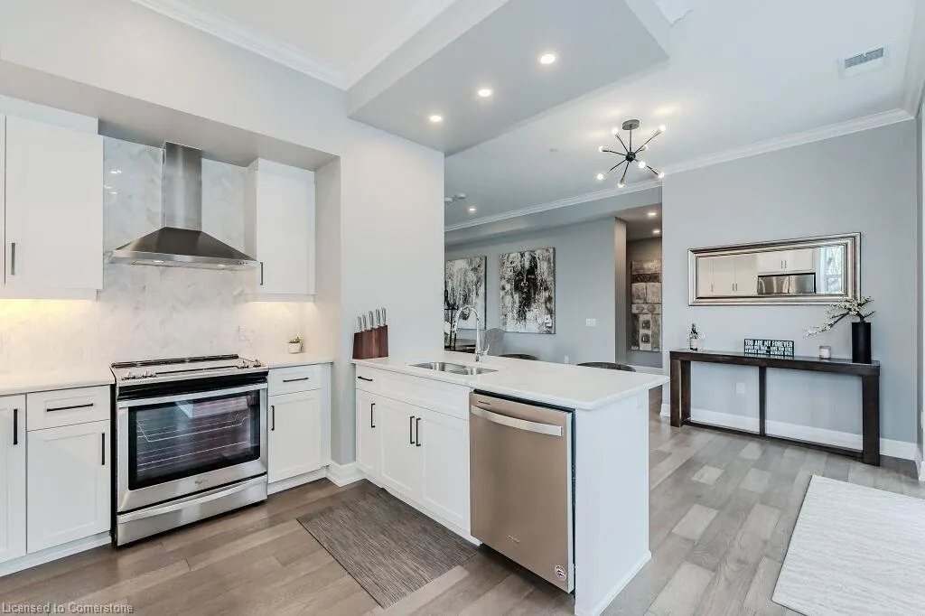 1878 Gordon Street, #203
