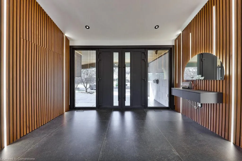 621 Sir Richard's Road