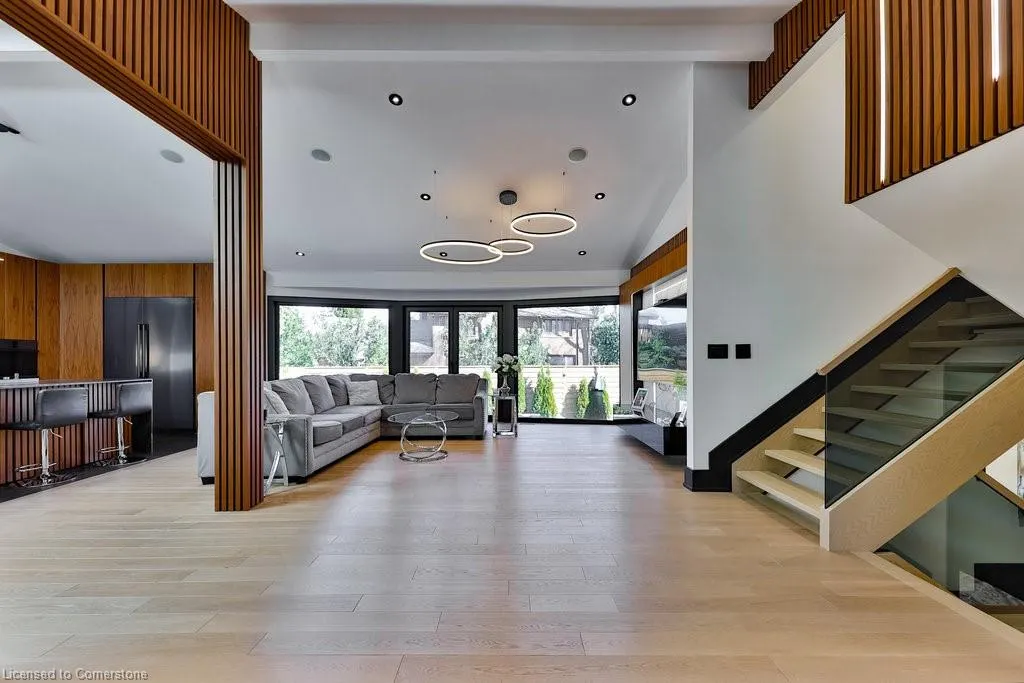 621 Sir Richard's Road