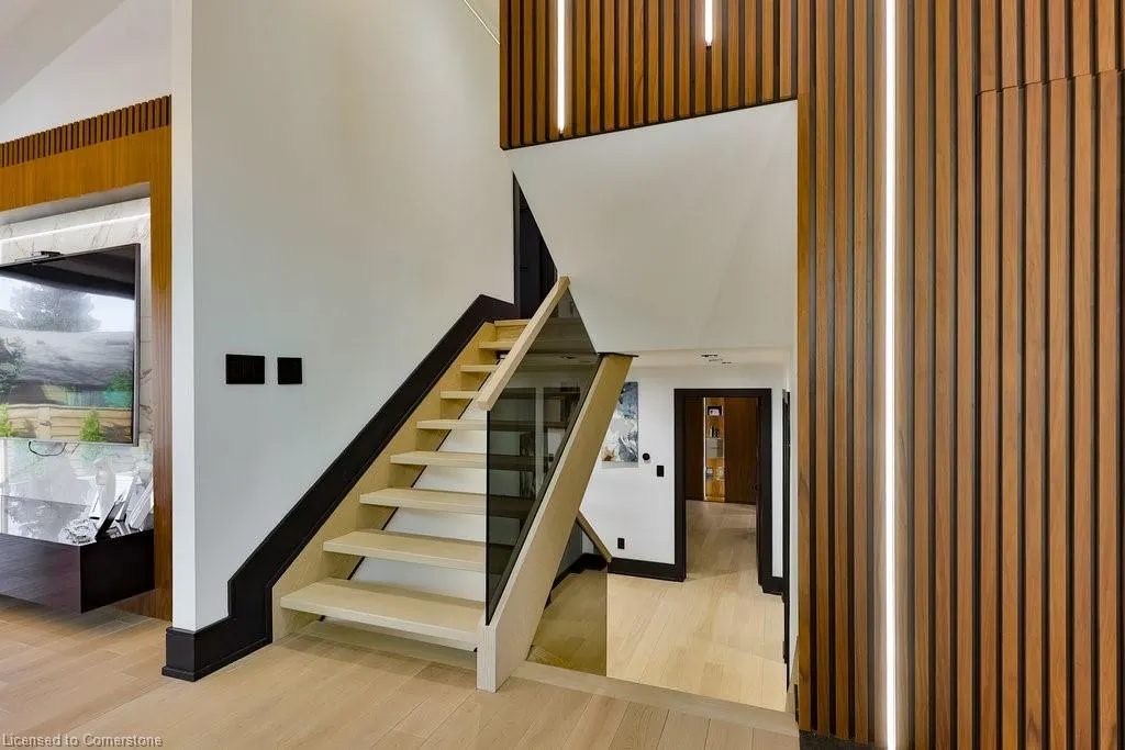 621 Sir Richard's Road