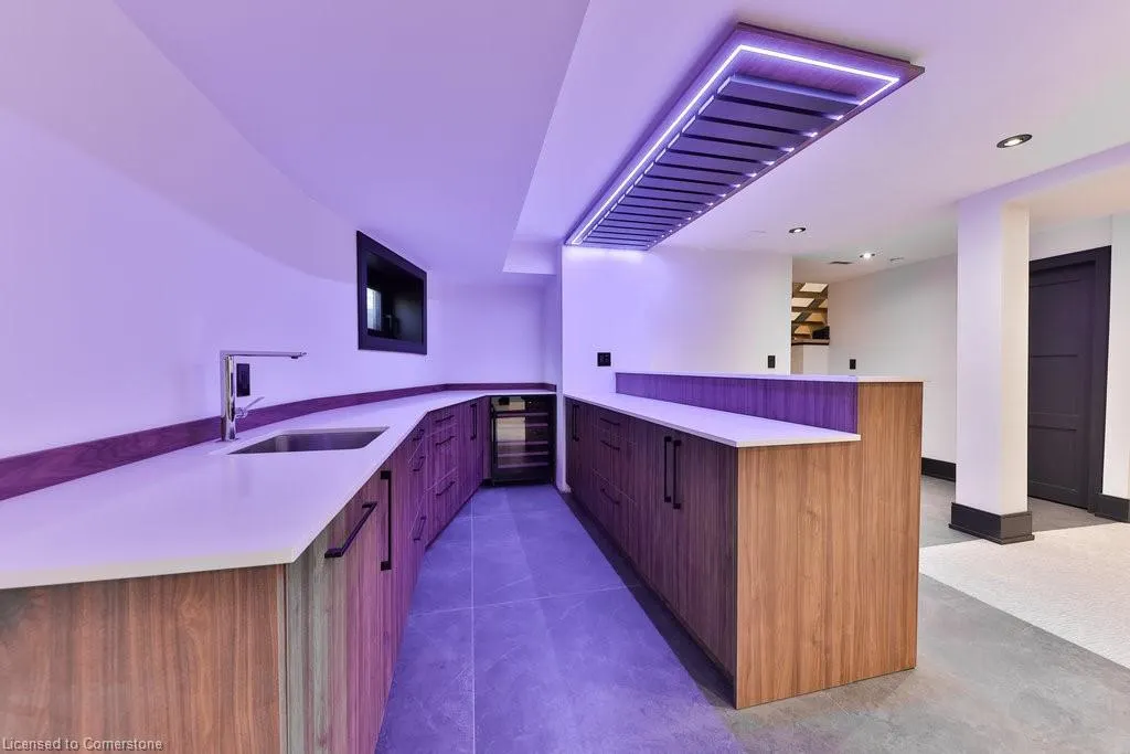 621 Sir Richard's Road