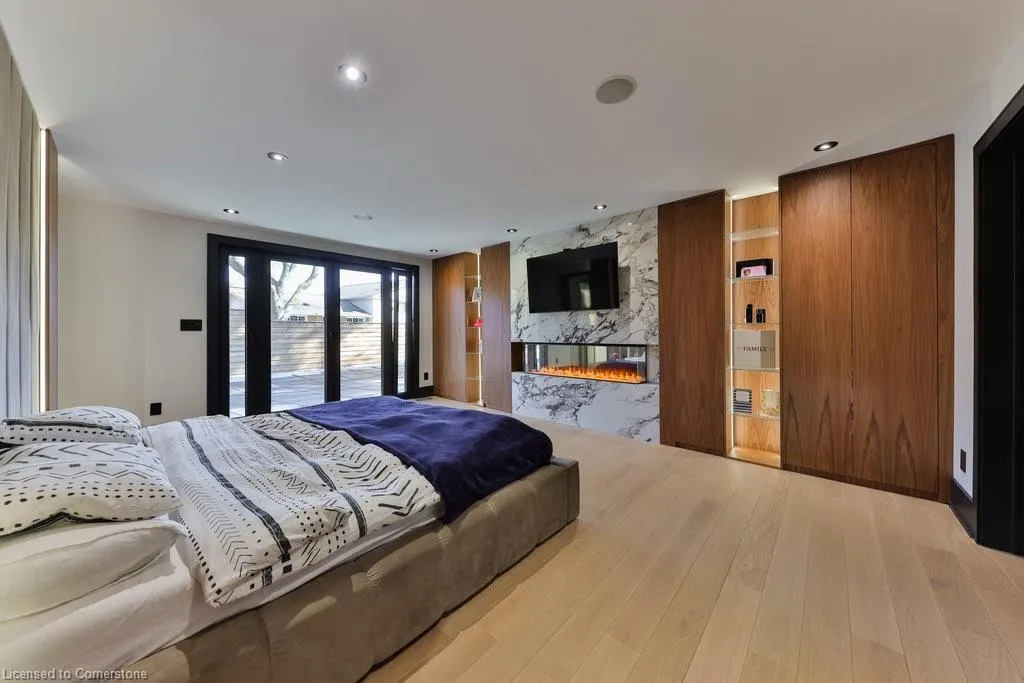 621 Sir Richard's Road
