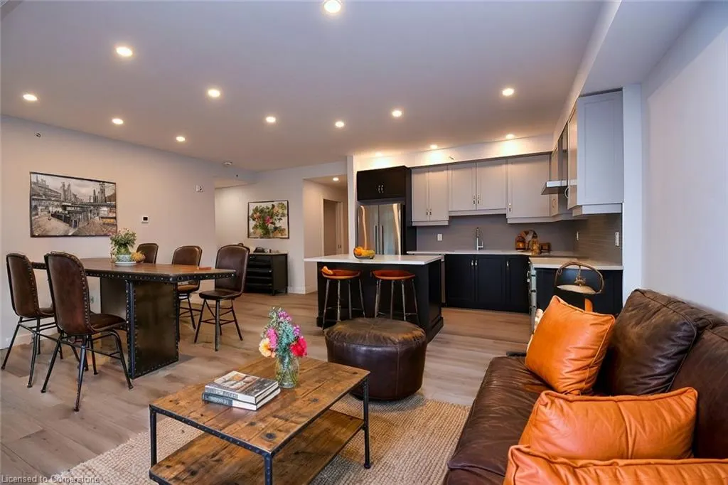 153 Wilson Street W, #306
