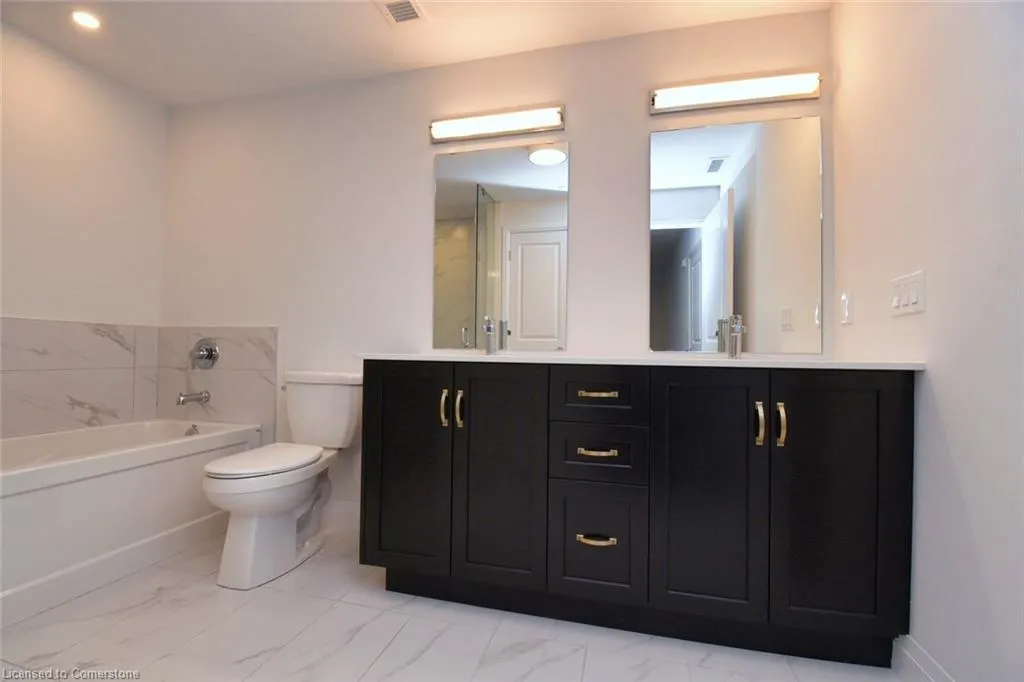 153 Wilson Street W, #306