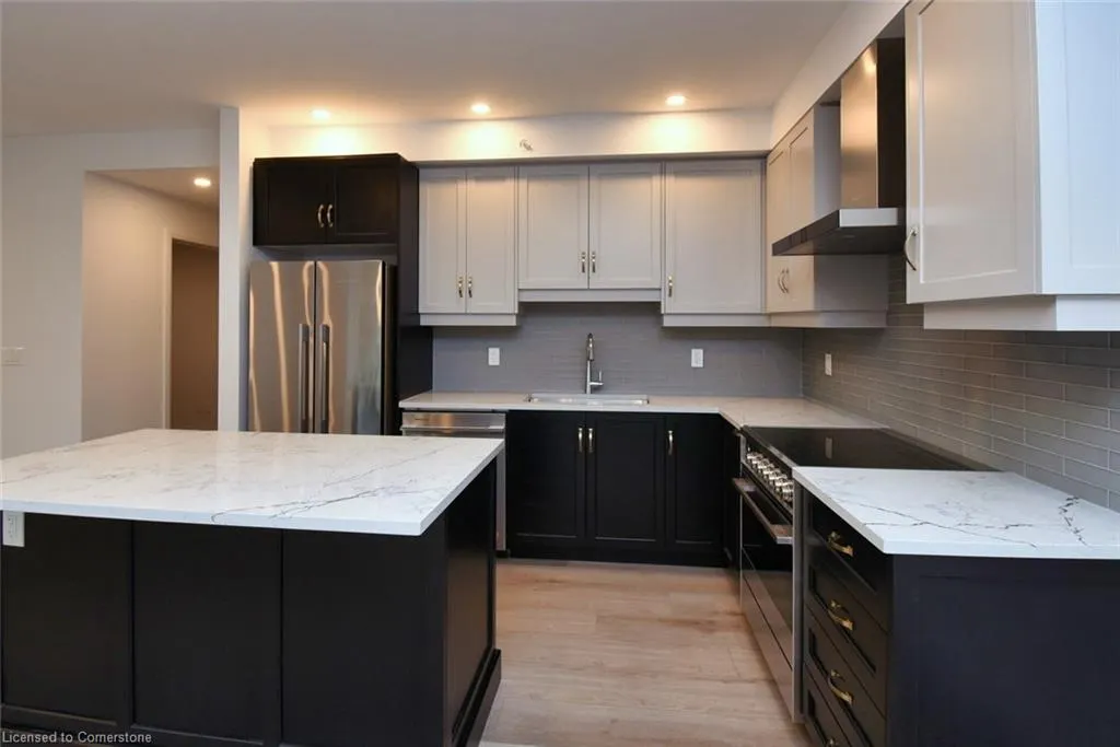 153 Wilson Street W, #306