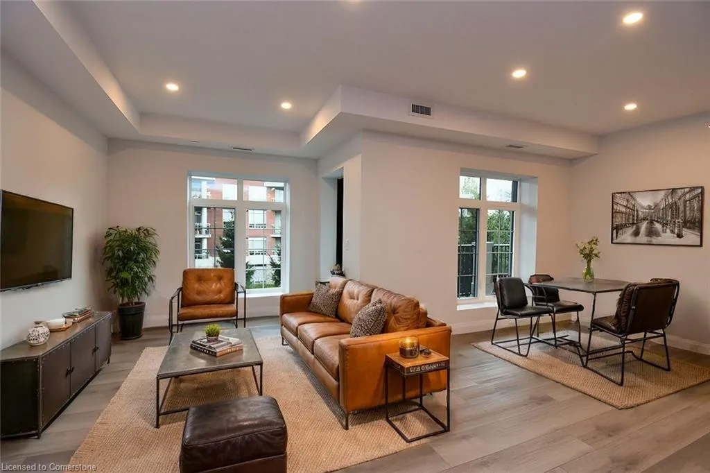 153 Wilson Street W, #306