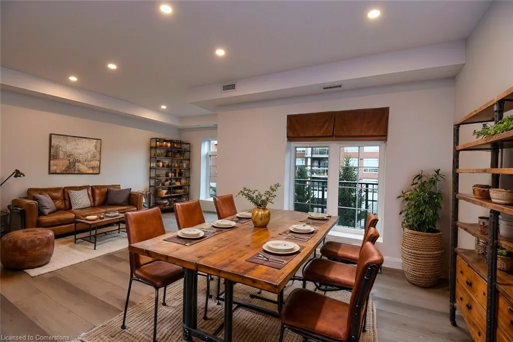 153 Wilson Street W, #306