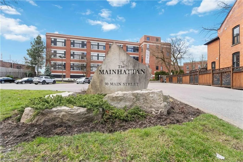 50 Main Street, #202