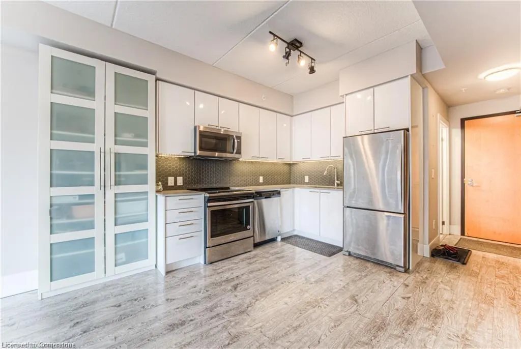 15 Prince Albert Boulevard, #210