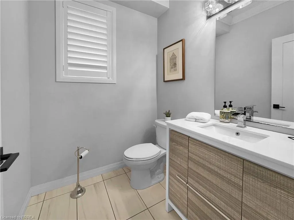 10 Vic Chambers Place