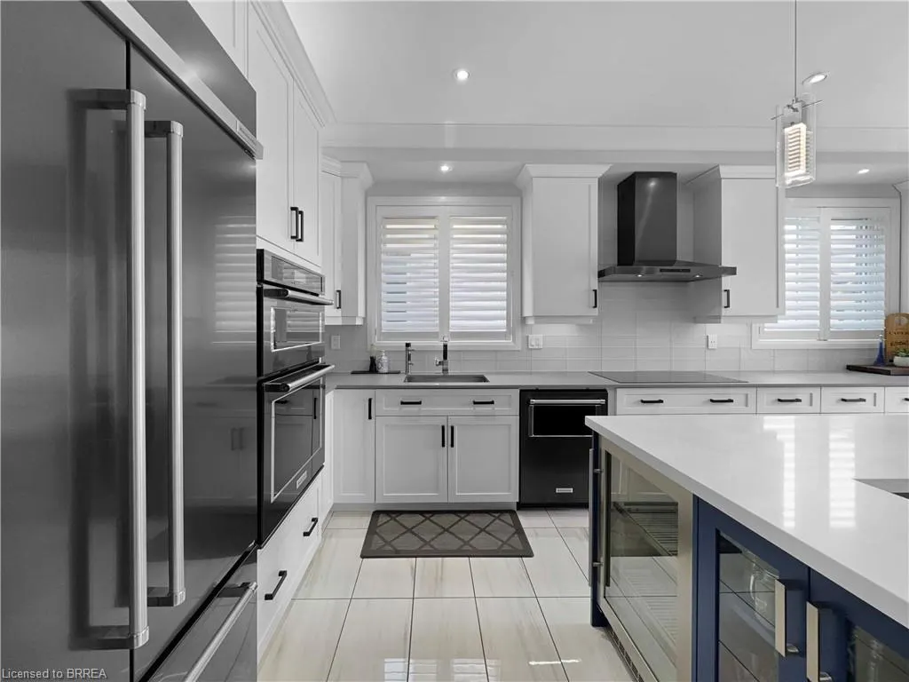 10 Vic Chambers Place