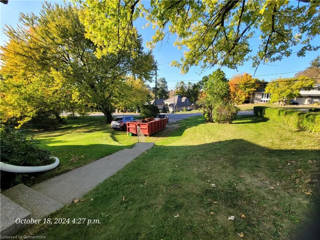 111 Riverbank Drive N