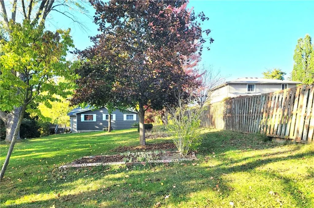 111 Riverbank Drive N