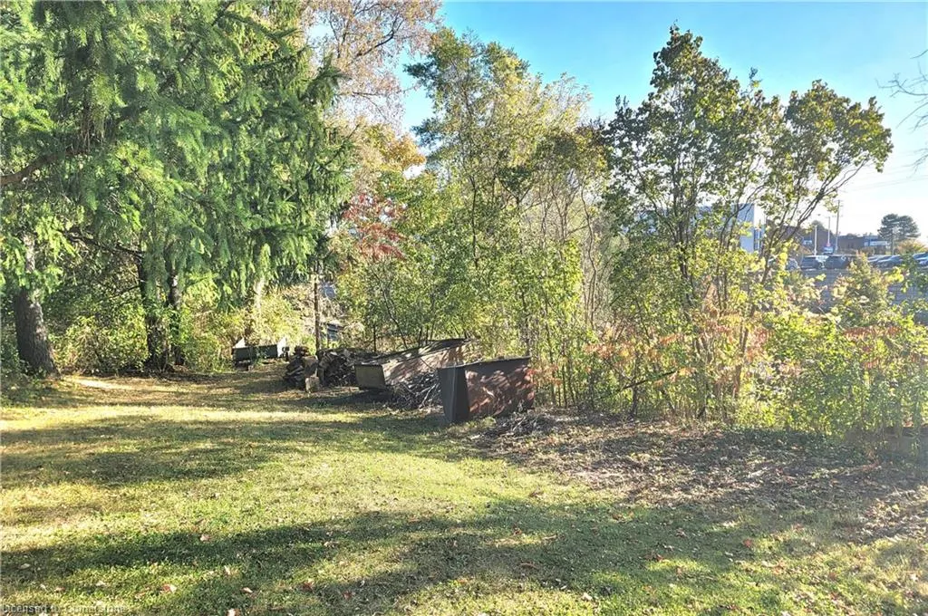 111 Riverbank Drive N