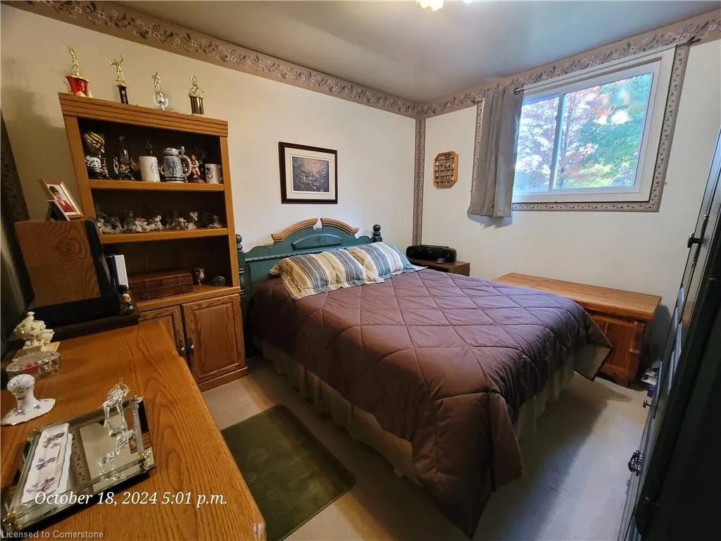 111 Riverbank Drive N
