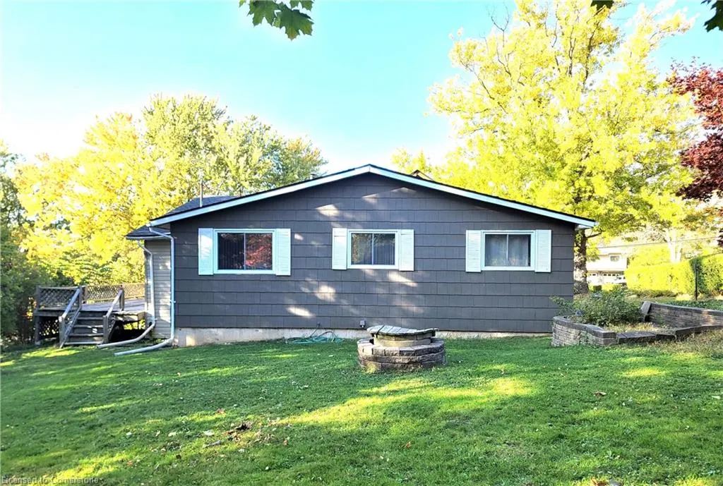 111 Riverbank Drive N