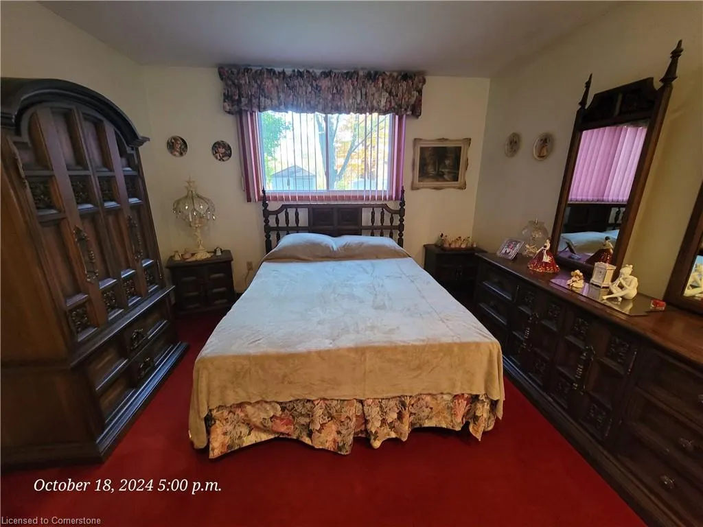 111 Riverbank Drive N