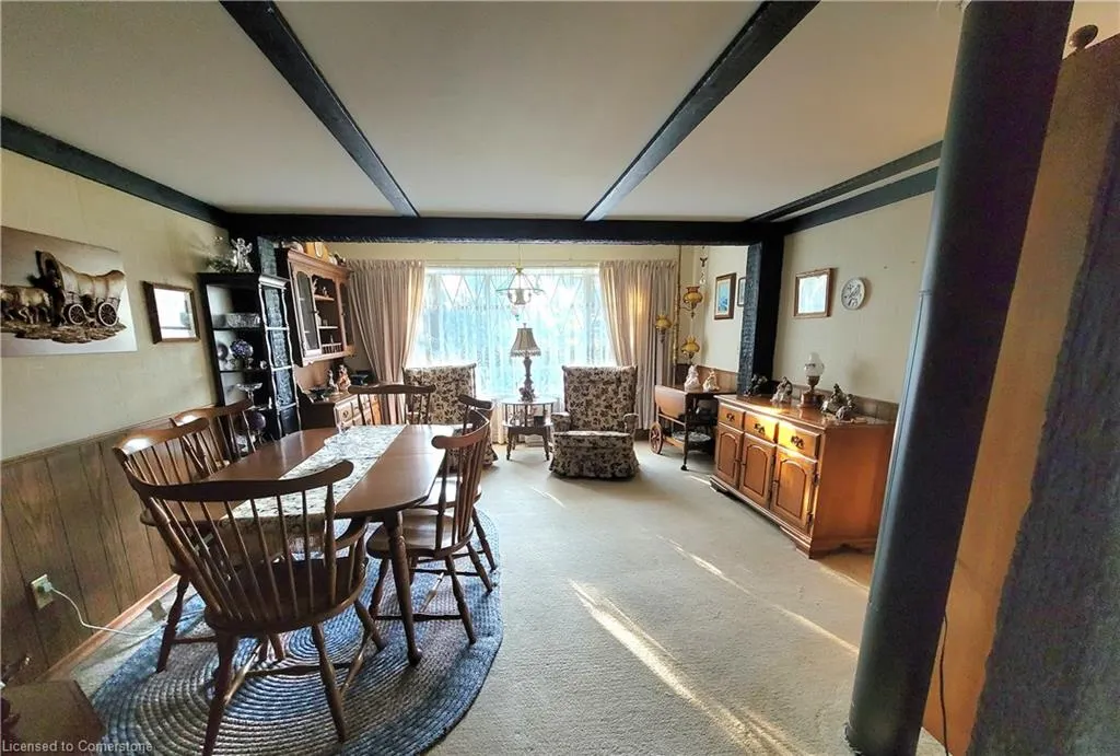111 Riverbank Drive N