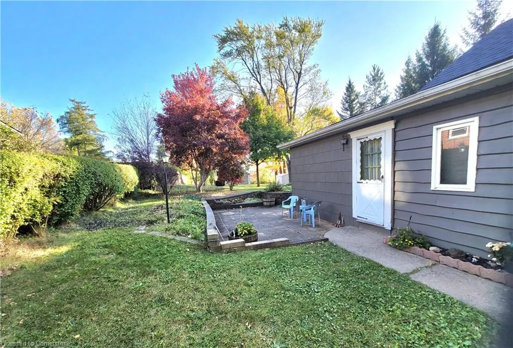 111 Riverbank Drive N
