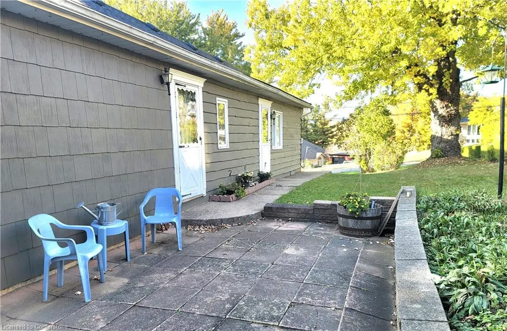 111 Riverbank Drive N