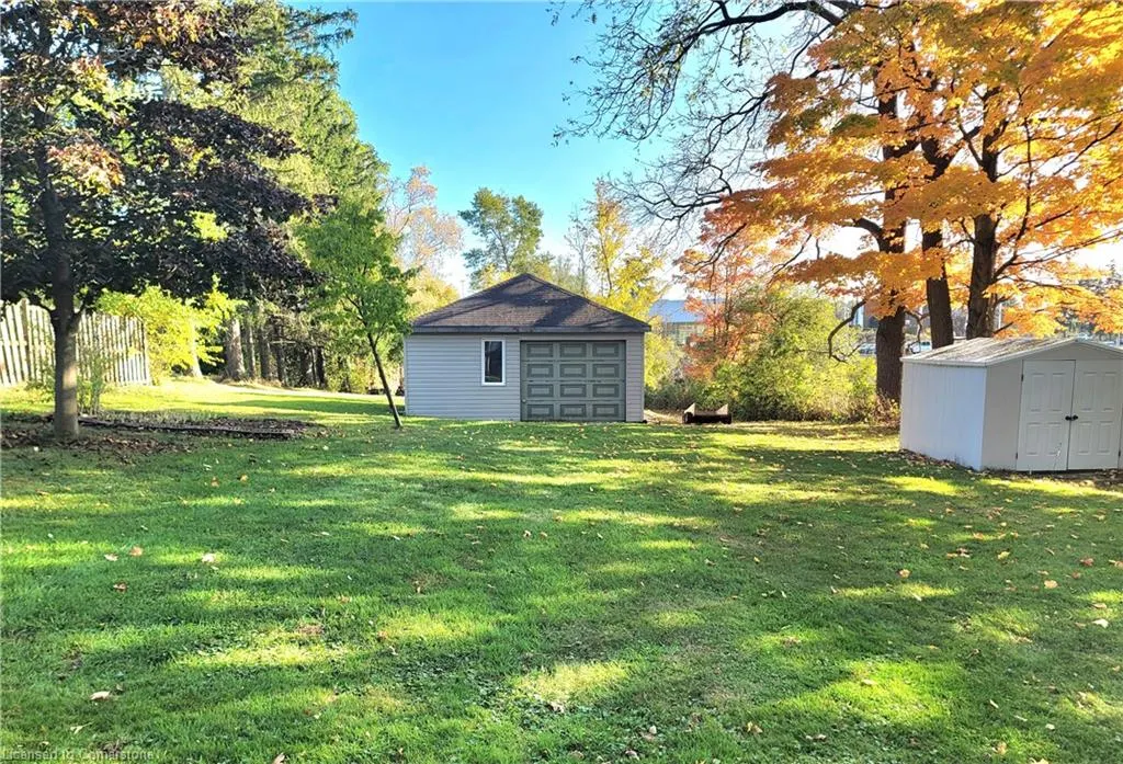 111 Riverbank Drive N