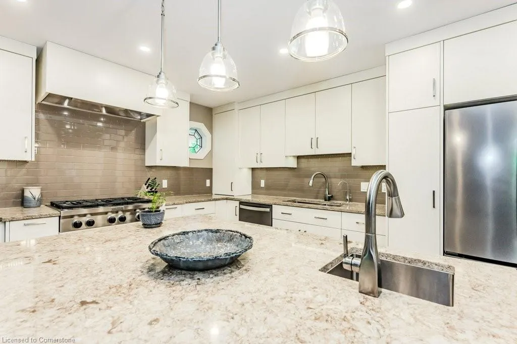 219 Corrie Crescent