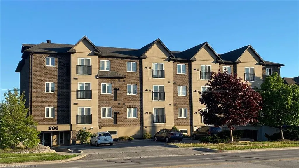 886 Golf Links Road, #104