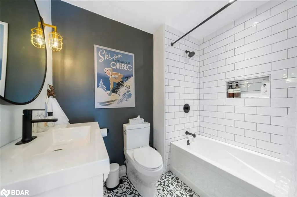 562 Oxbow Crescent, #2