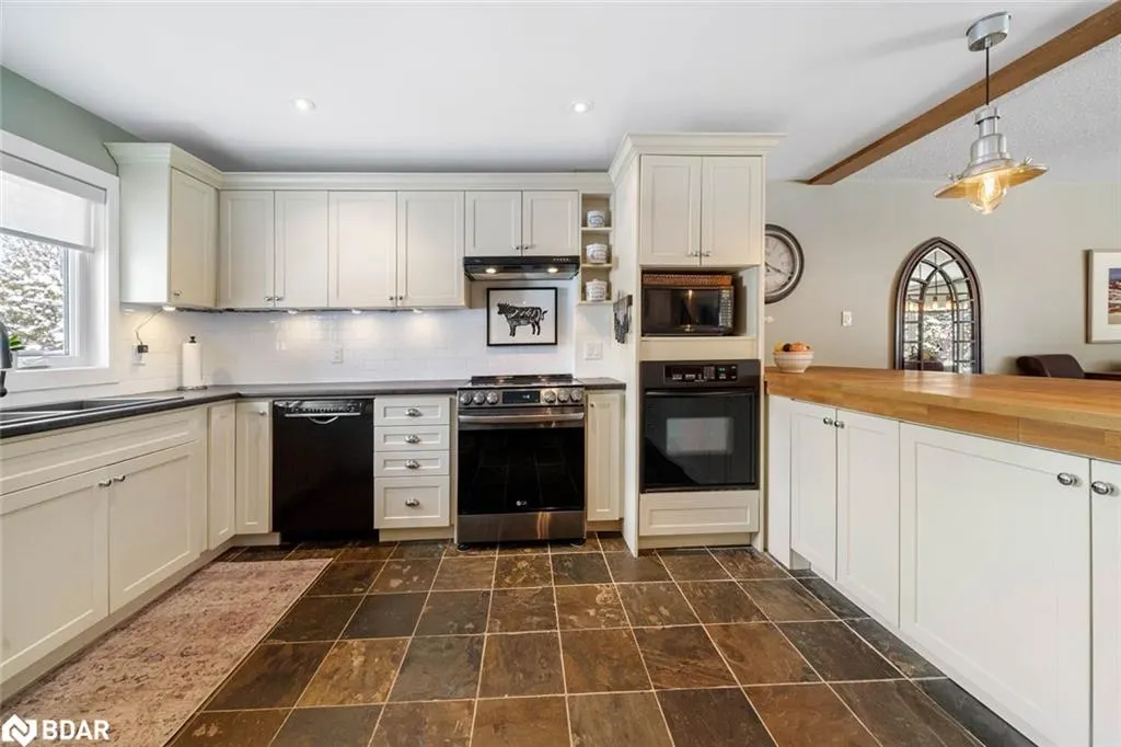 562 Oxbow Crescent, #2