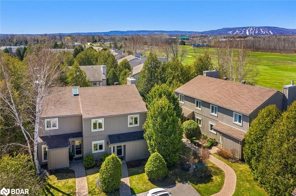 562 Oxbow Crescent, #2