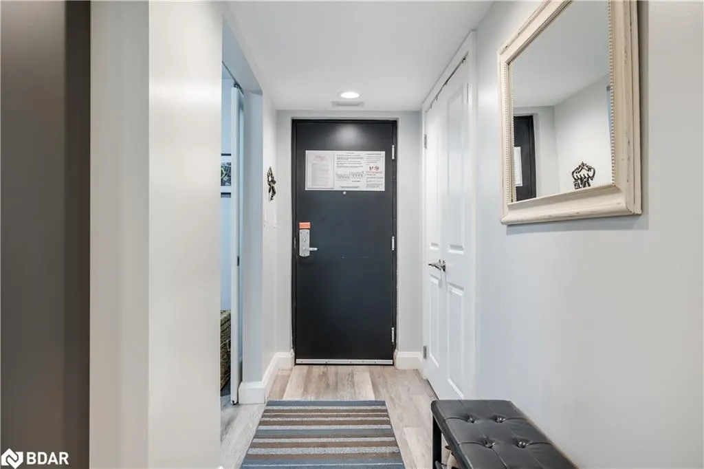 80 Horseshoe Valley Boulevard, #302