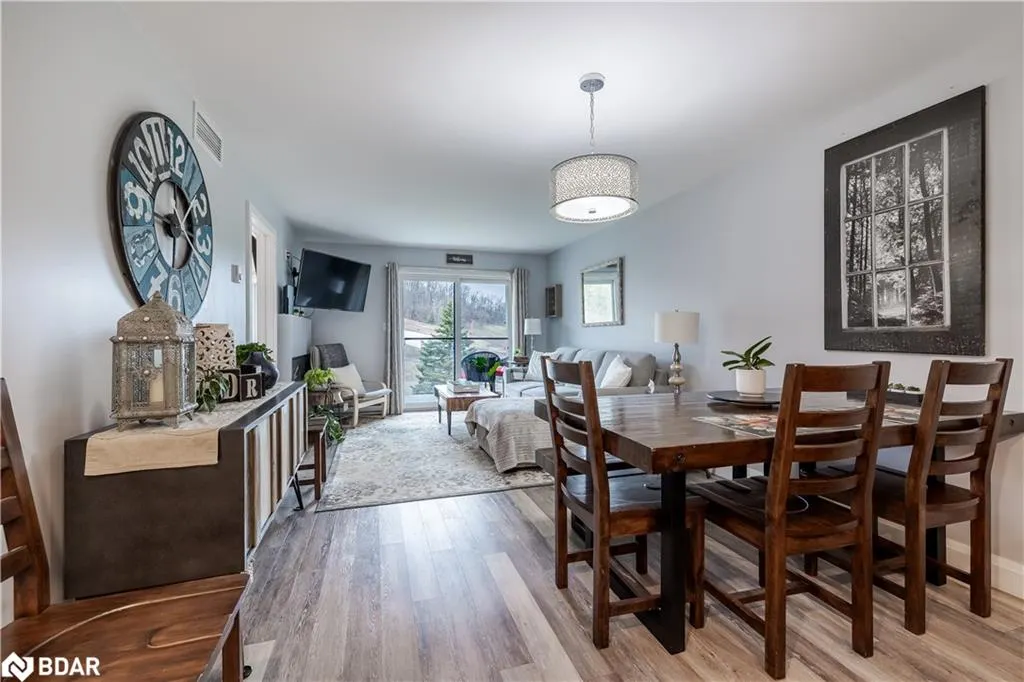 80 Horseshoe Valley Boulevard, #302