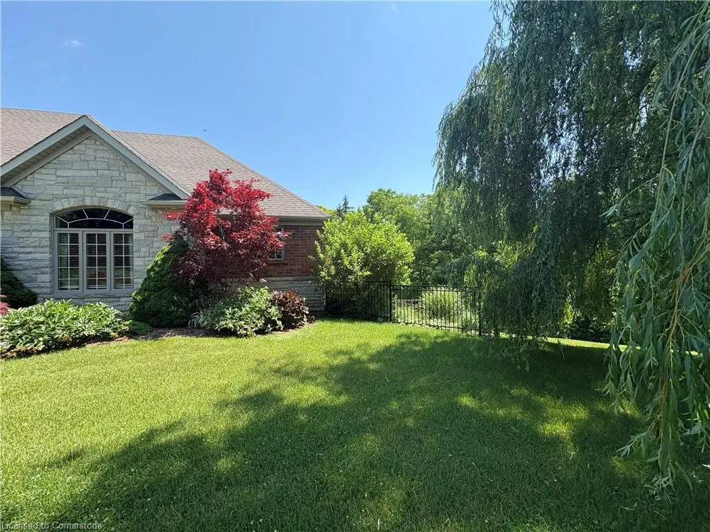 27 Sun Avenue